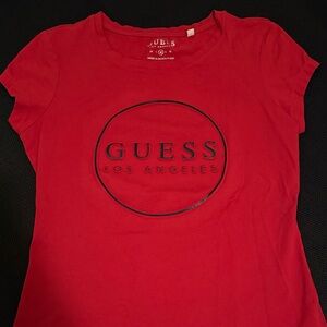 Guess Red Short Sleeve Tee with Logo. 90s Style.